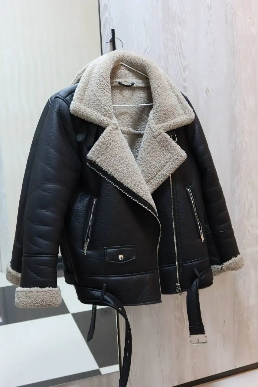 Продам вещи 42-44 размера - Верхняя одежда (Одежда) в Москва