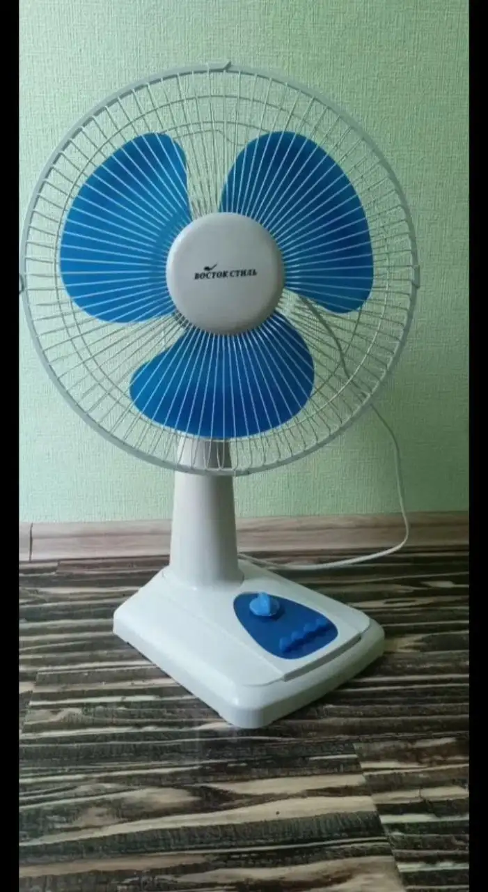 Настольный вентилятор 50 см - Вентиляторы (Барахолка) в Москва