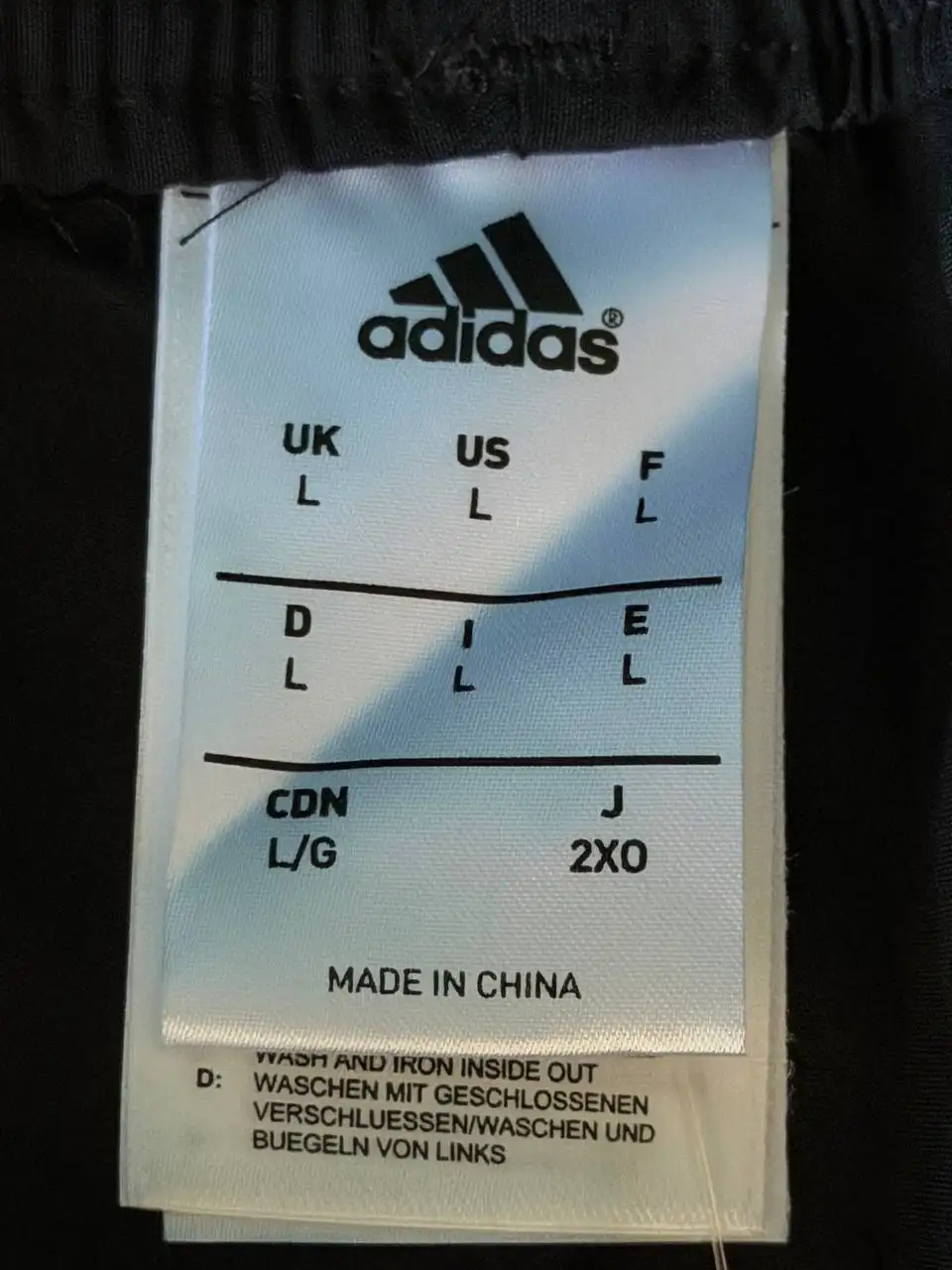 Новые шорты Adidas размер 50 черные с биркой - Спортивная одежда (Одежда) в Москва