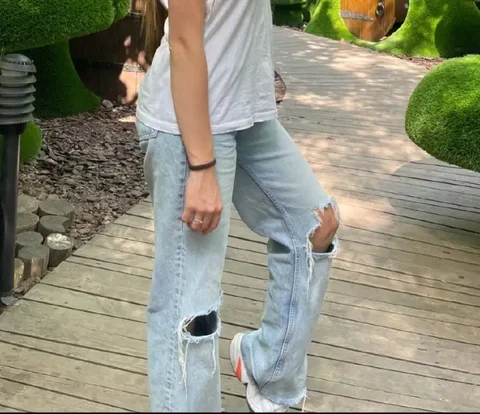 Джинсы женские с дырками размер Xs/S - Джинсы в Москва