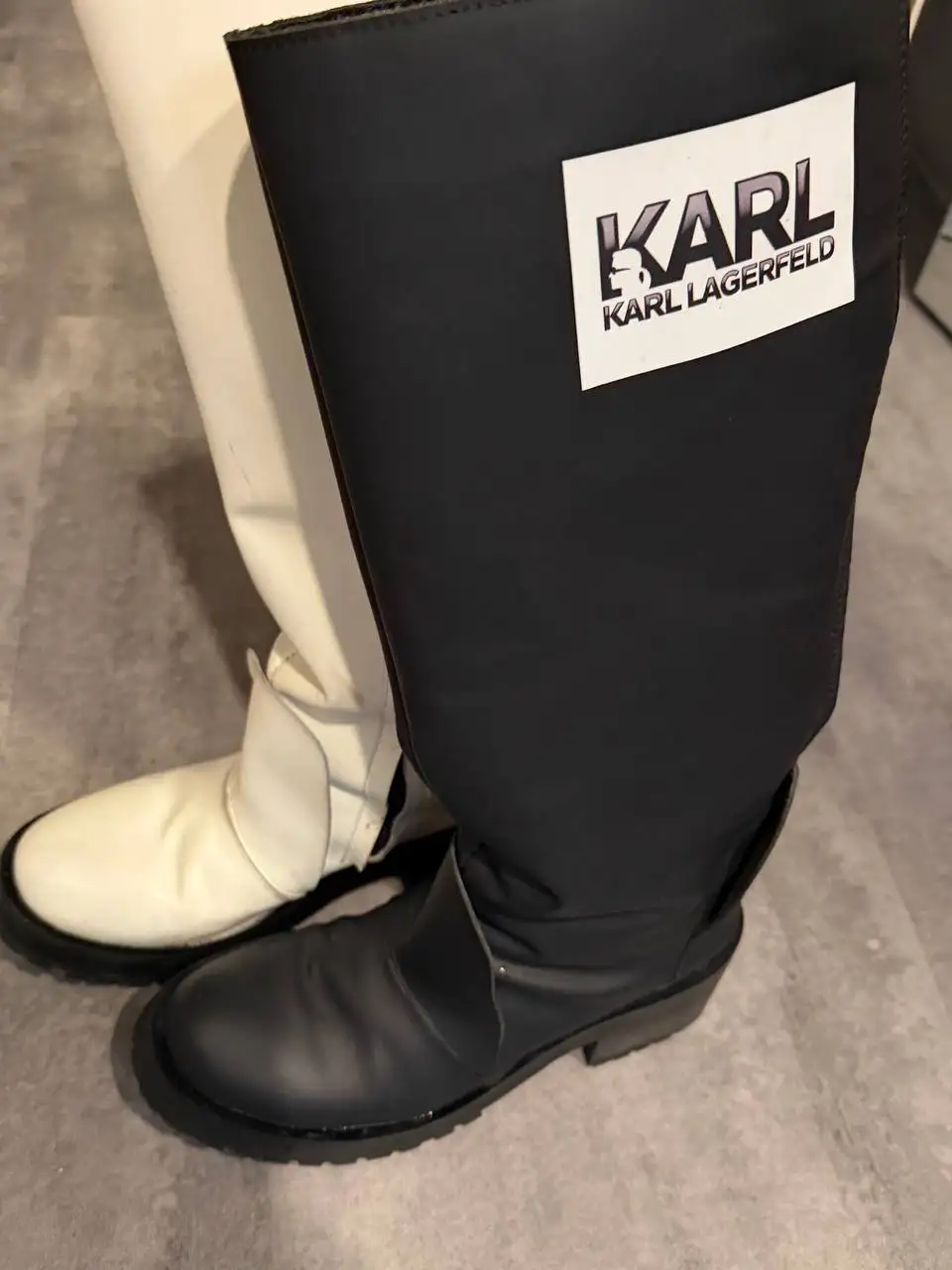 Продажа ботфортов KARL LAGERFELD - Обувь (Одежда) в Москва