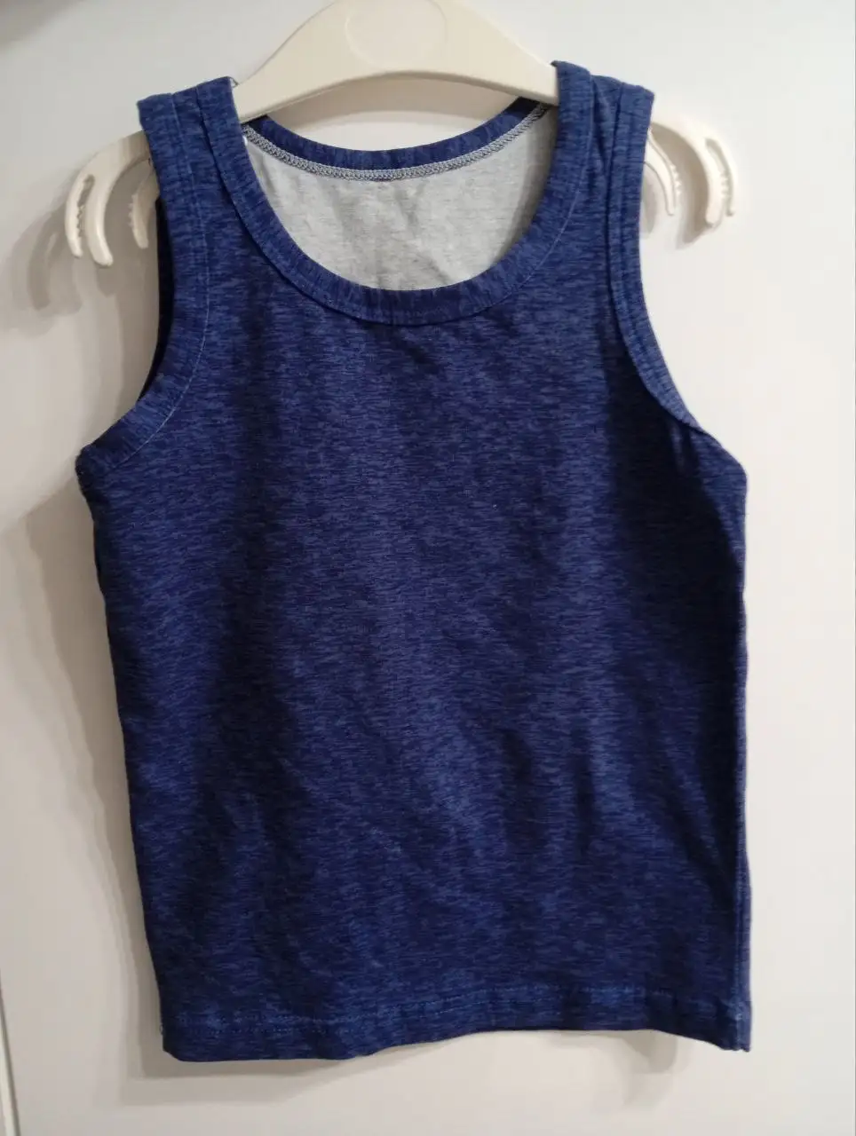 Детская майка на 5-6 лет в состоянии новой - Одежда (Товары для детей) в Москва