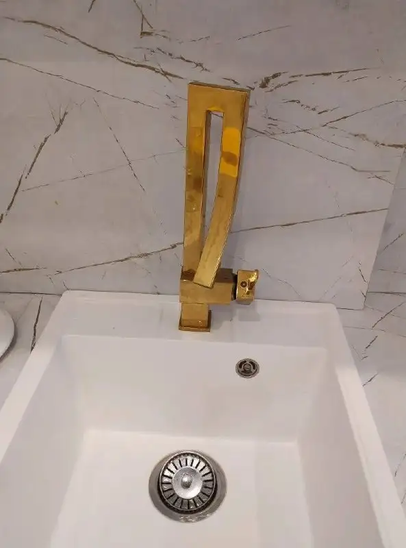 Продам смеситель для раковины из латуни - Смесители (Барахолка) в Москва