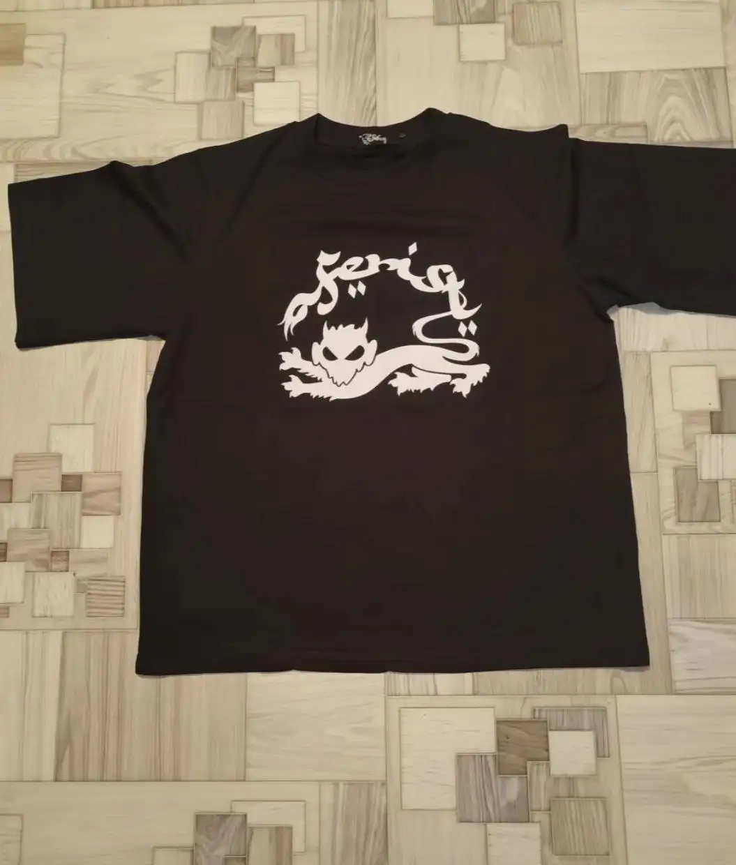 Дизайнерские вещи Tommy Sinny: футболки, штаны, шапка, пуховик - Одежда в Москва