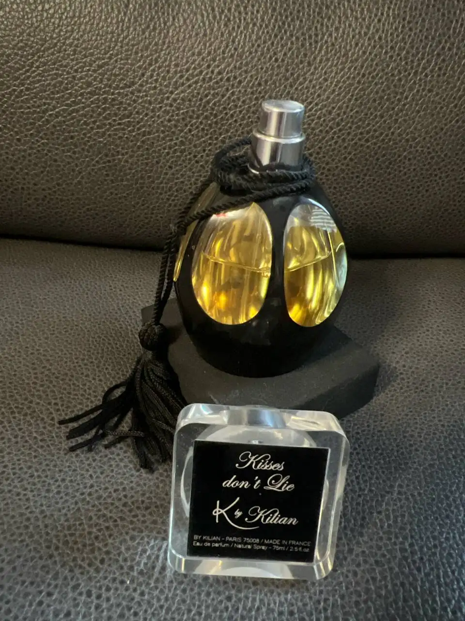 Продам духи Killian Kisses Don't Lie - Парфюмерия (Барахолка) в Москва