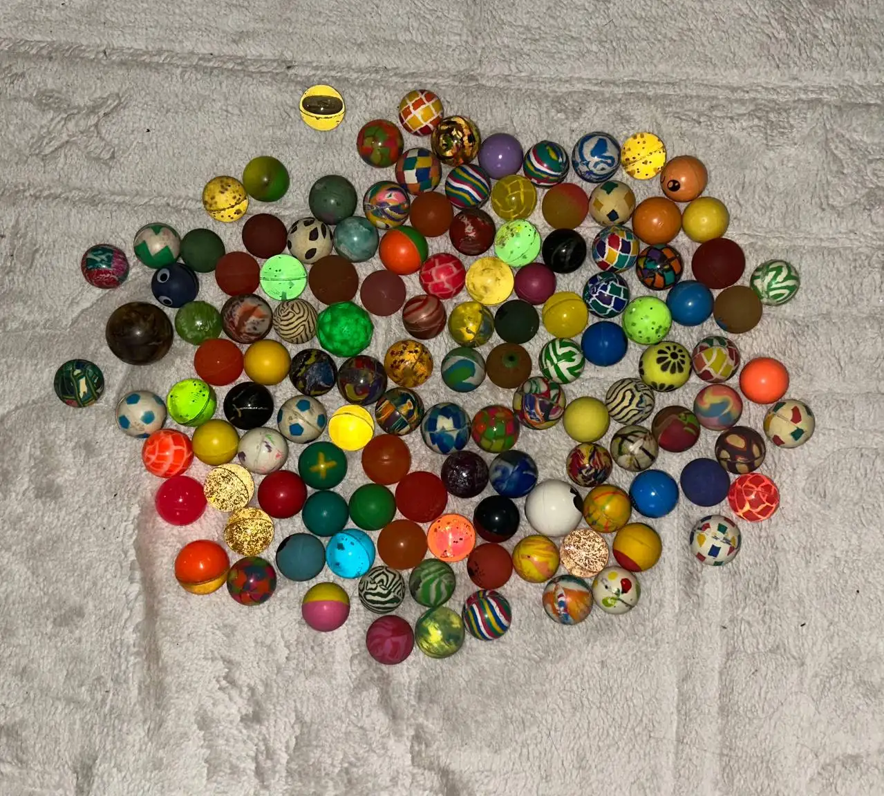 Попрыгунчики 125 штук - Игрушки (Барахолка) в Москва