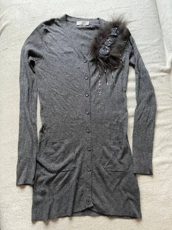 Кардиган 42-44 размера с брошью - Одежда в Москва