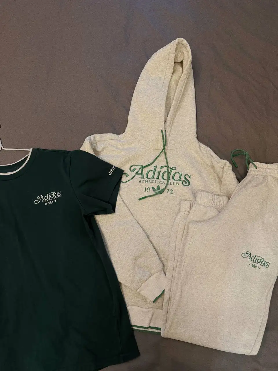 Продажа спортивного комплекта adidas originals - Спортивная одежда (Одежда) в Москва