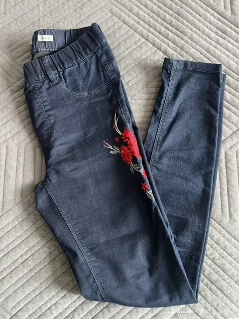 Джинсы красивые с оригинальной вышивкой House 36, размер 42-44 - Верхняя одежда, обувь, аксессуары в Москва