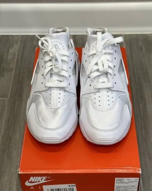 Новые кроссовки Nike Air Huarache белого цвета размер 38 - Верхняя одежда, обувь, аксессуары в Москва