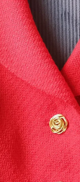 Элегантный женский костюм Cacharel 46 размера - Детская обувь в Москва