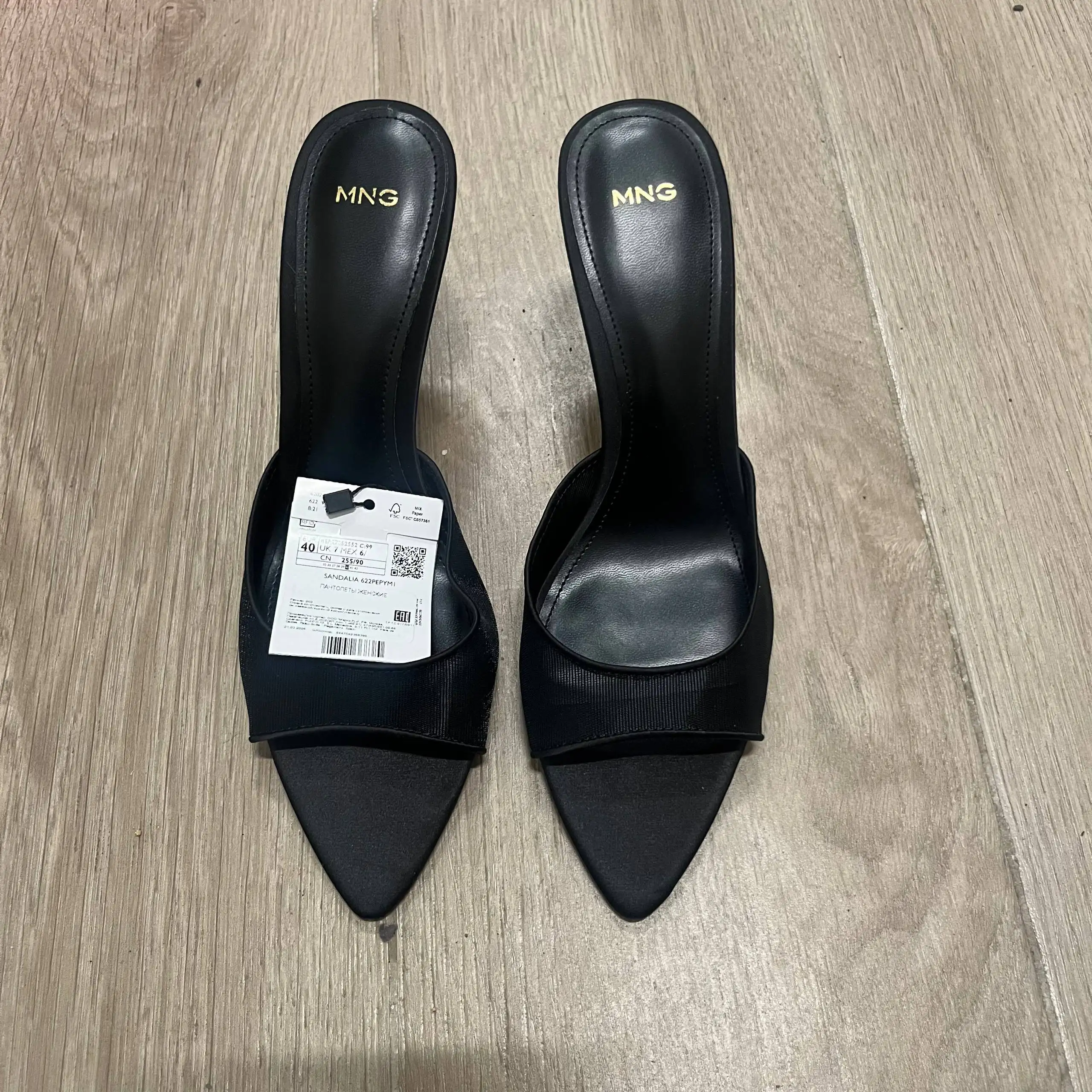 Продам женские босоножки 40 размера, новые - Обувь (Одежда) в Москва