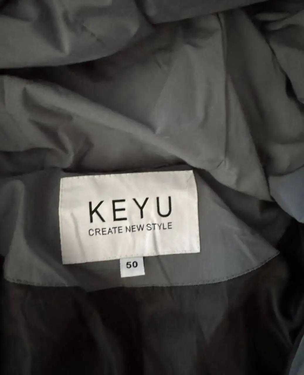 Продам новый пуховик 50 размера - Верхняя одежда (Одежда) в Москва