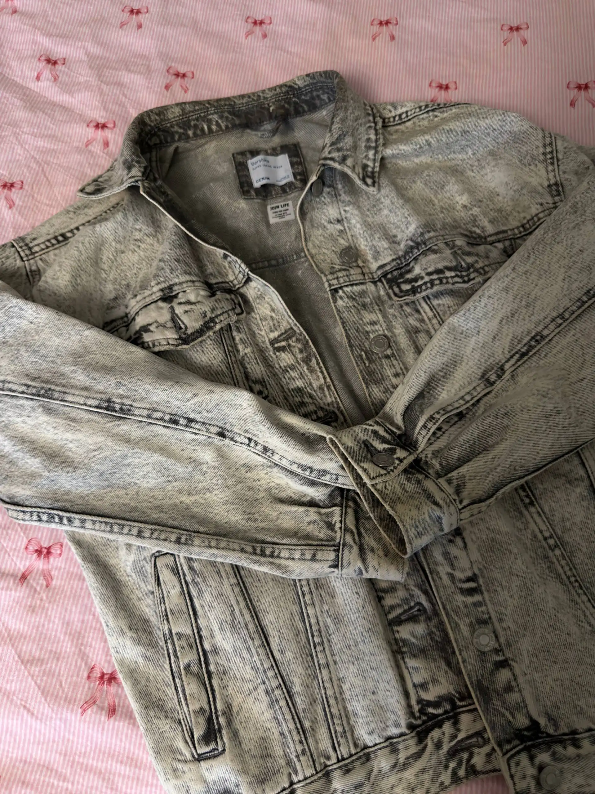Джинсовка женская Bershka - Верхняя одежда (Одежда) в Москва