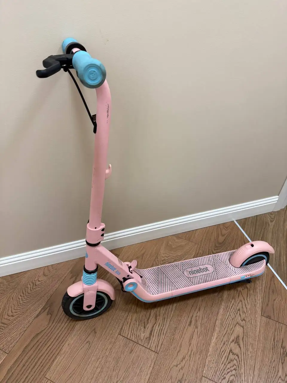 Продам детский электросамокат Ninebot - Самокаты (Хобби и отдых) в Москва