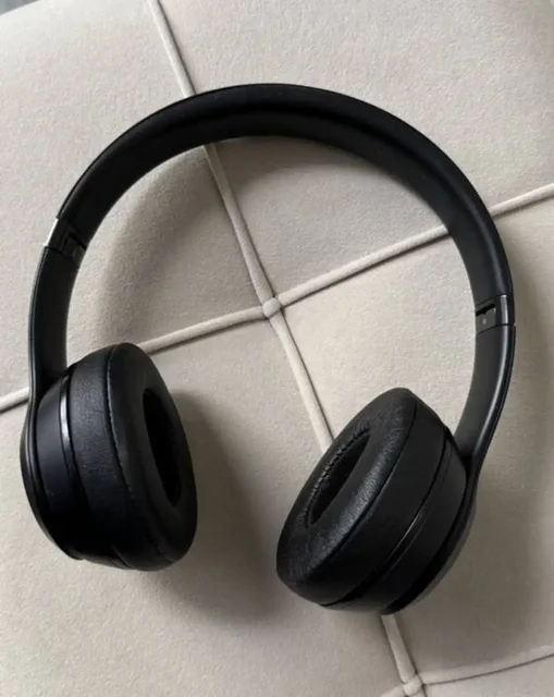 Наушники Beats Solo 3 Wireless (нерабочие) - Планшеты и электронные книги в Москва