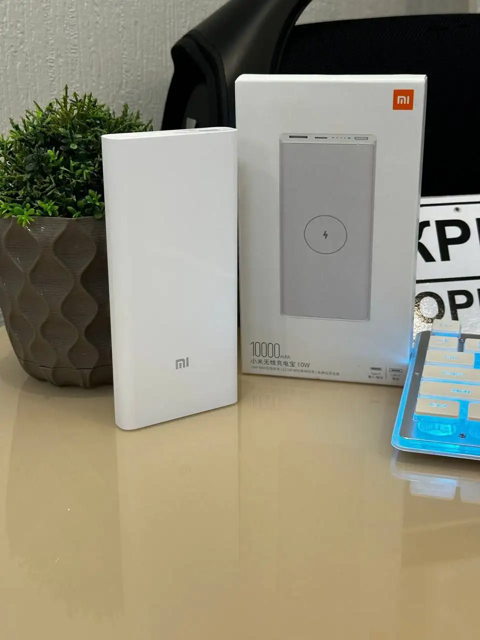 Павербанк Xiaomi - Зарядные устройства и павербанки (Электроника) в Москва