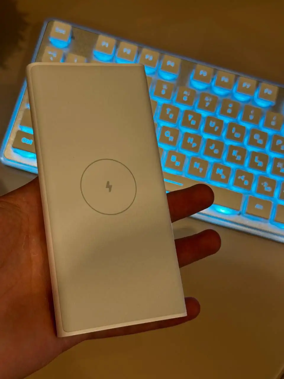 Павербанк Xiaomi - Зарядные устройства и павербанки (Электроника) в Москва