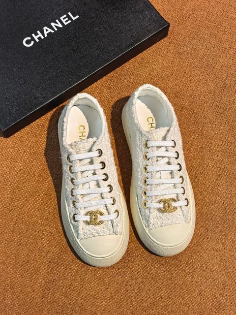 CHANEL Твидовые кеды - Одежда в Москва