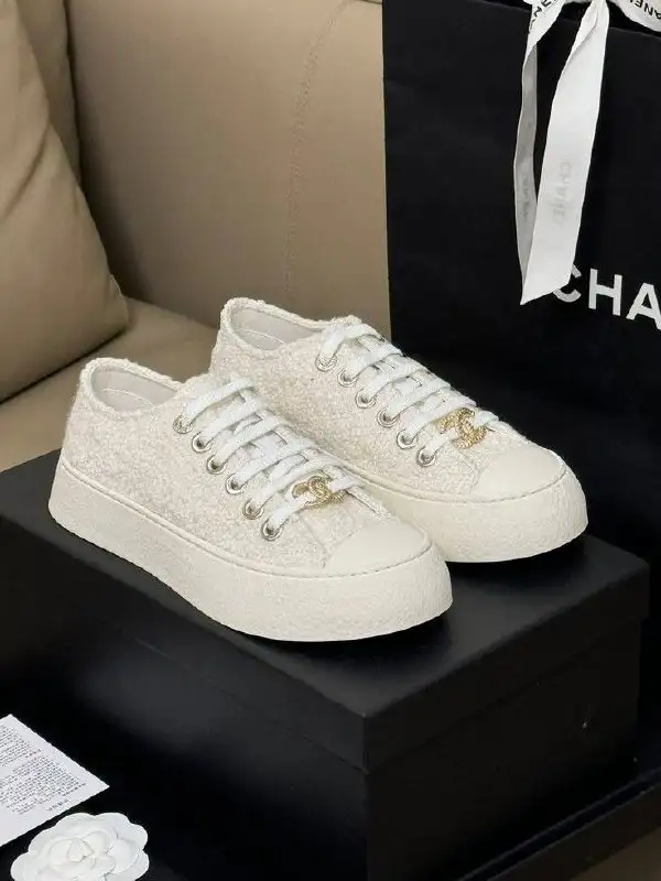 CHANEL Твидовые кеды - Обувь (Одежда) в Москва