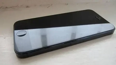 Продаю iPhone 5 32GB нерабочий - Игровые аксессуары в Москва