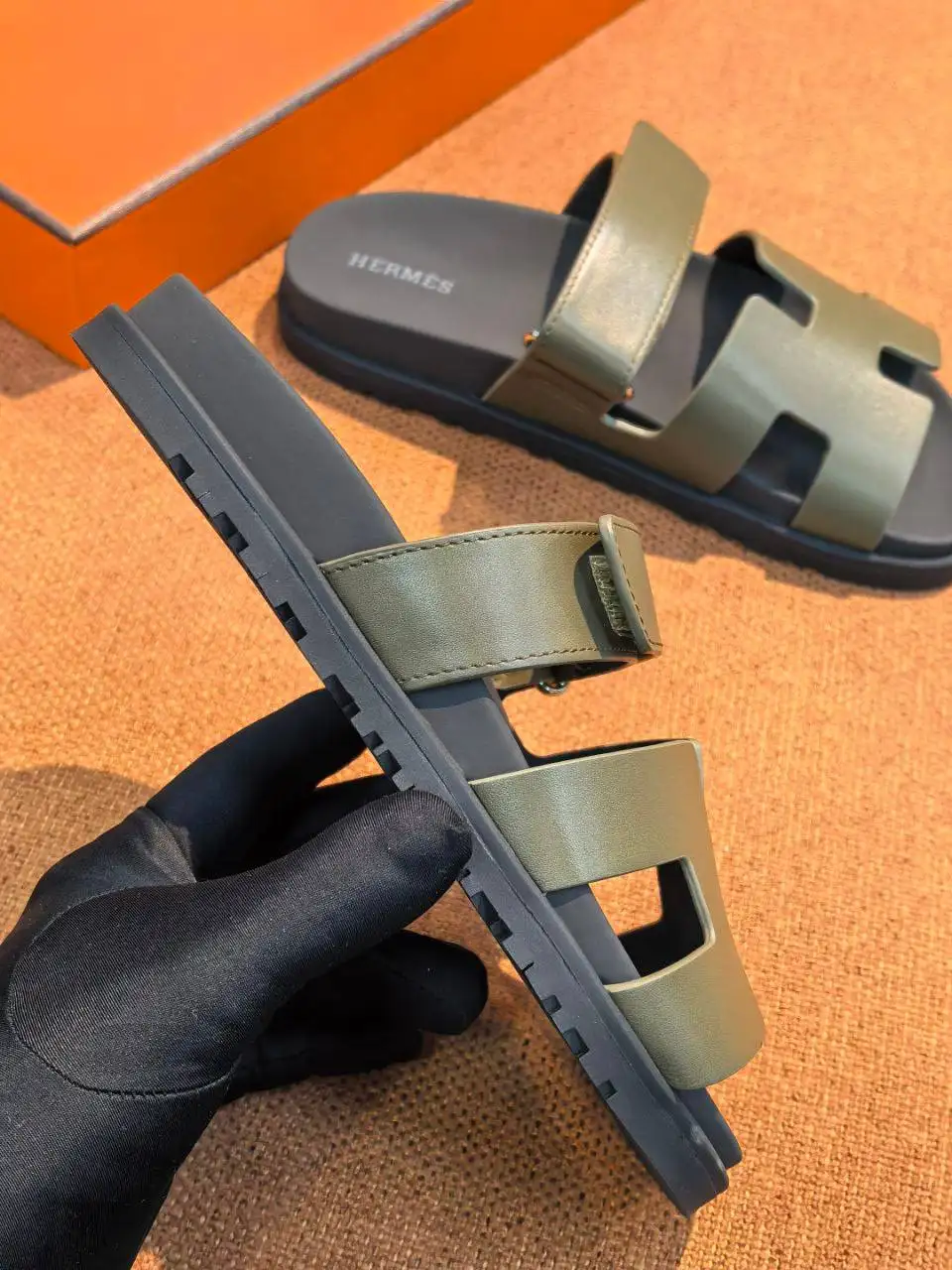 Шлепки HERMÈS из телячьей кожи - Обувь (Одежда) в Москва