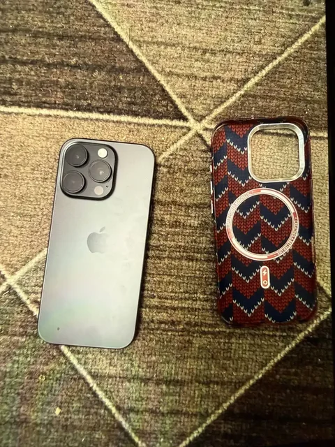 iPhone 16 Pro 256 ГБ в отличном состоянии - Оптика в Москва