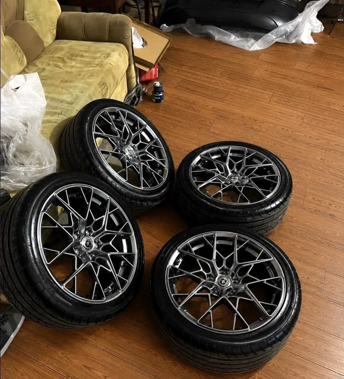 Продажа дисков HRE 18 радиуса с резиной - Диски и шины (Авто) в Москва