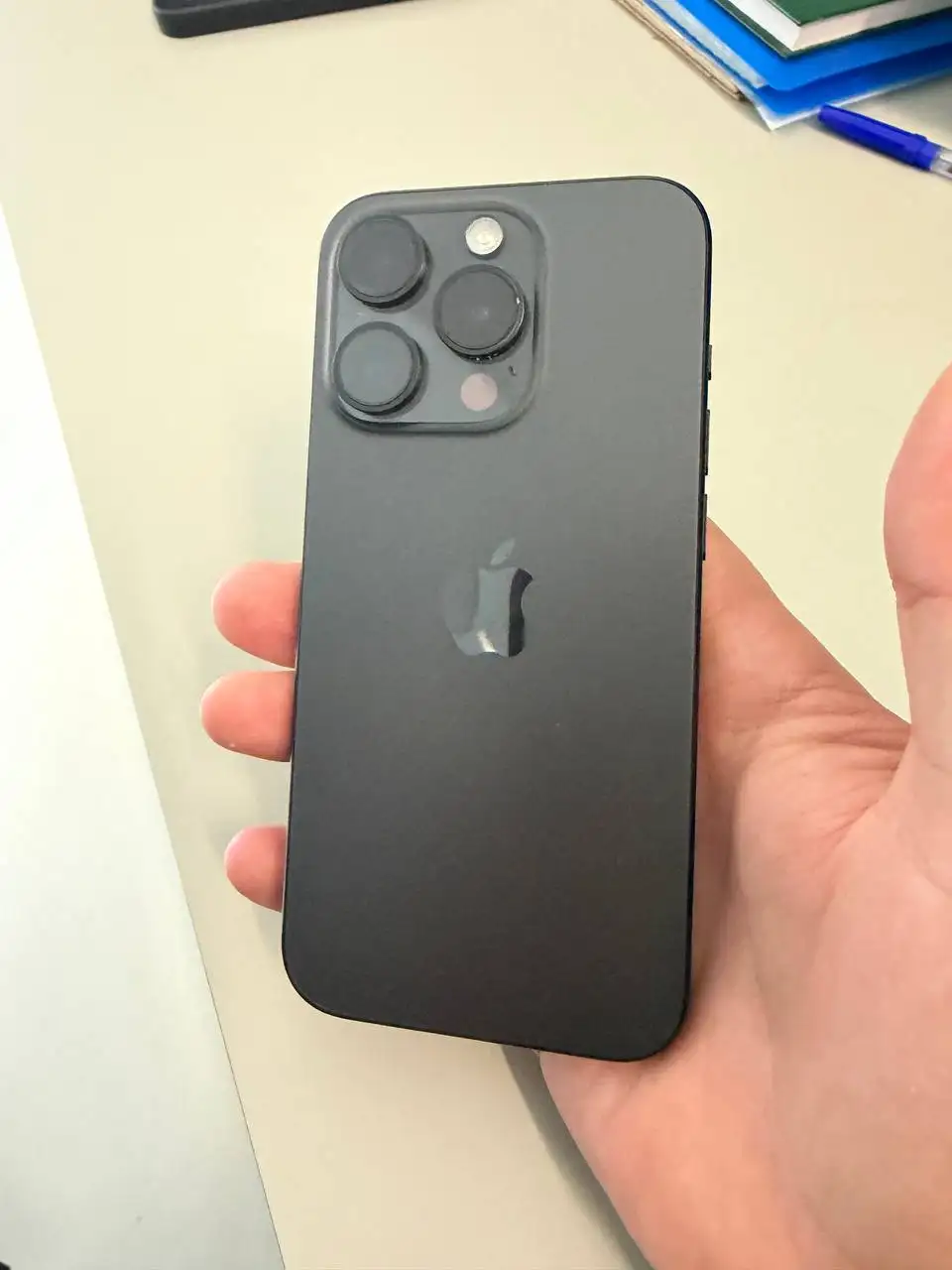 iPhone 15 Pro 256GB Black Titanium - Смартфоны и гаджеты (Электроника) в Москва