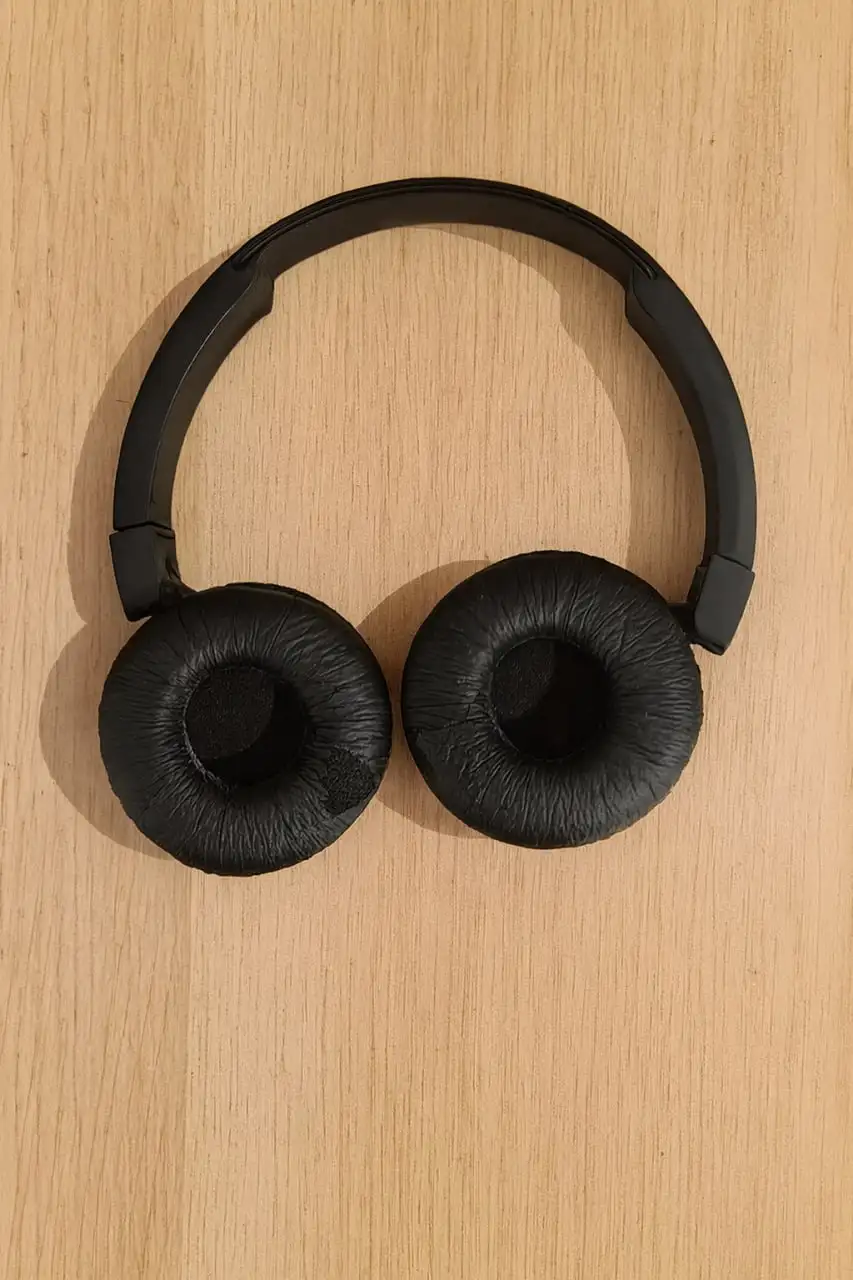 Беспроводные наушники JBL T450BT б/у - Наушники (Электроника) в Москва