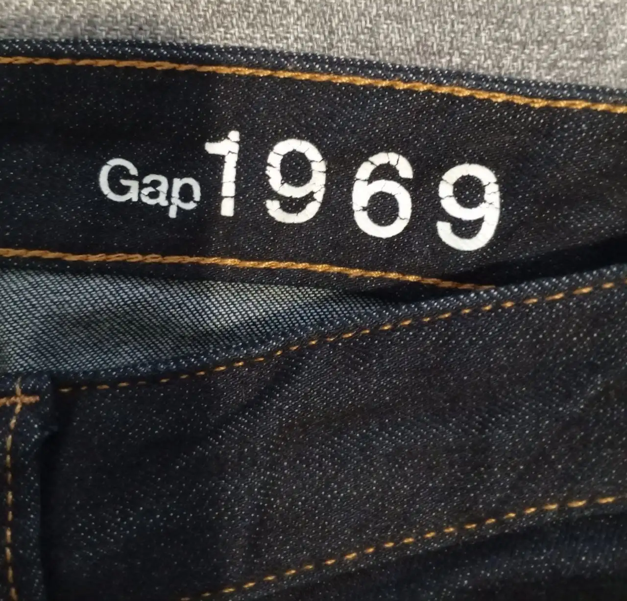 Продаются женские джинсы GAP размер 26 (S) - Женская одежда (Одежда) в Москва