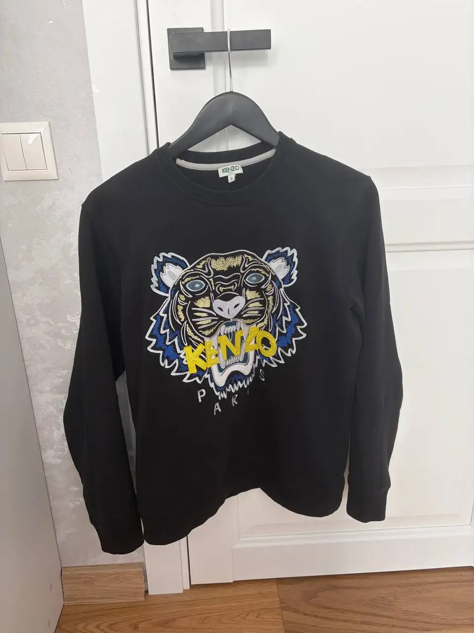 Продам оригинальный свитшот Kenzo S-M - Верхняя одежда (Одежда) в Москва