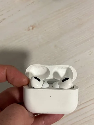 Продаю AirPods Pro оригинал - Зарядные устройства в Москва