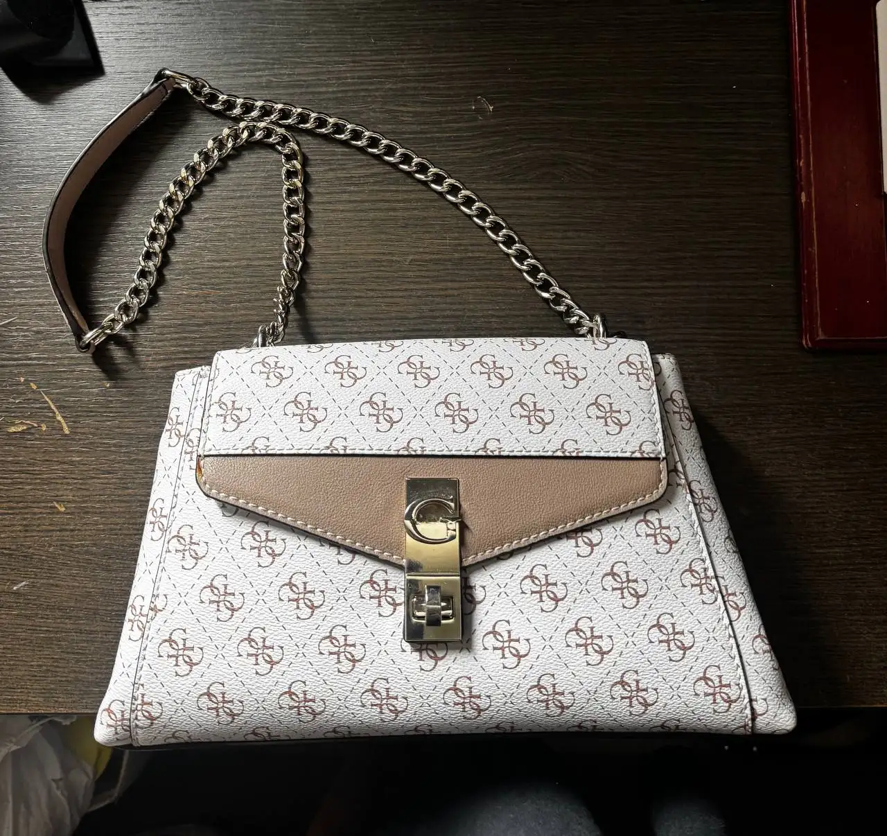 Сумка Guess Lorenna shoulder bag - Аксессуары (Одежда) в Москва