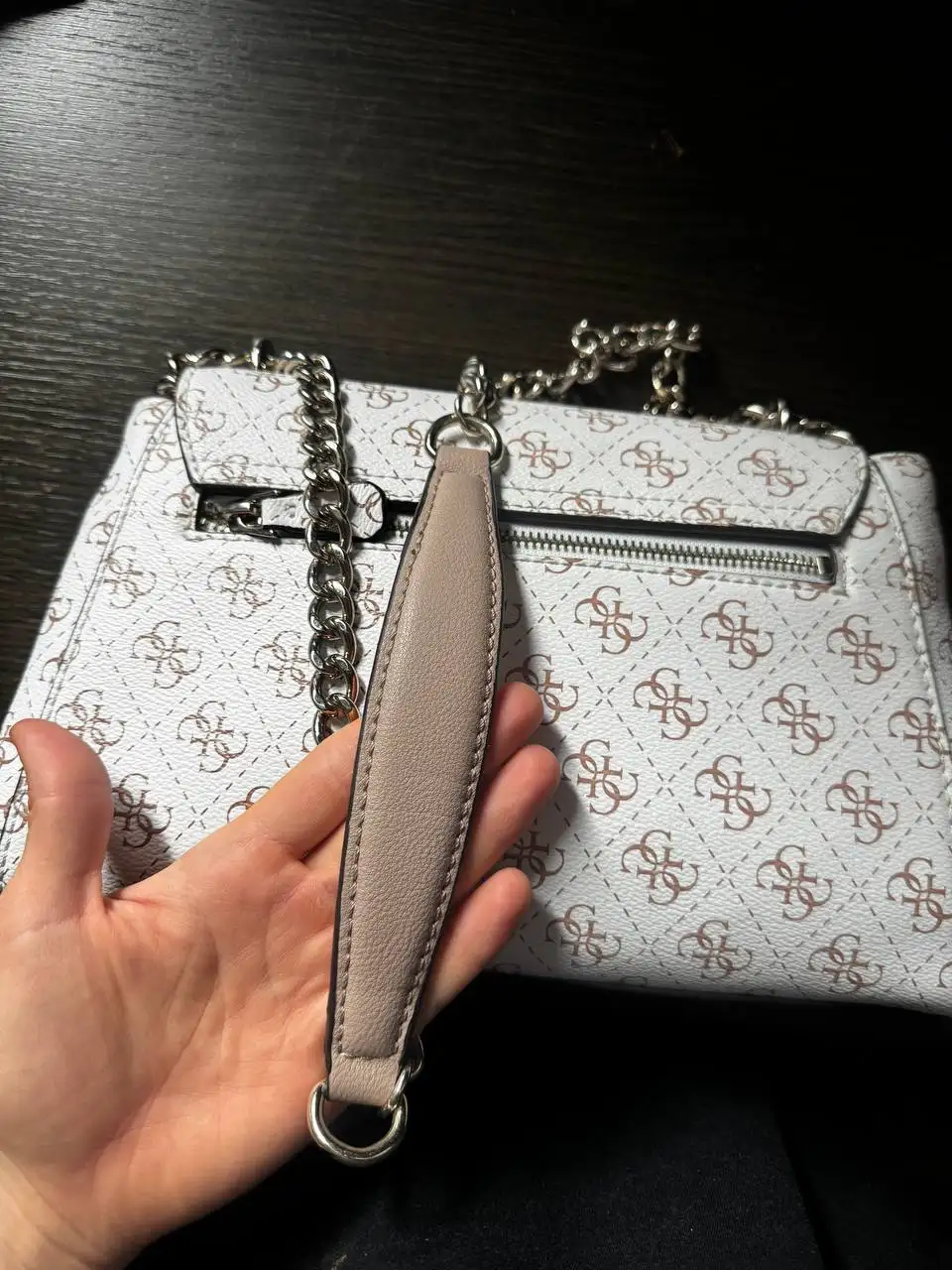 Сумка Guess Lorenna shoulder bag - Аксессуары (Одежда) в Москва