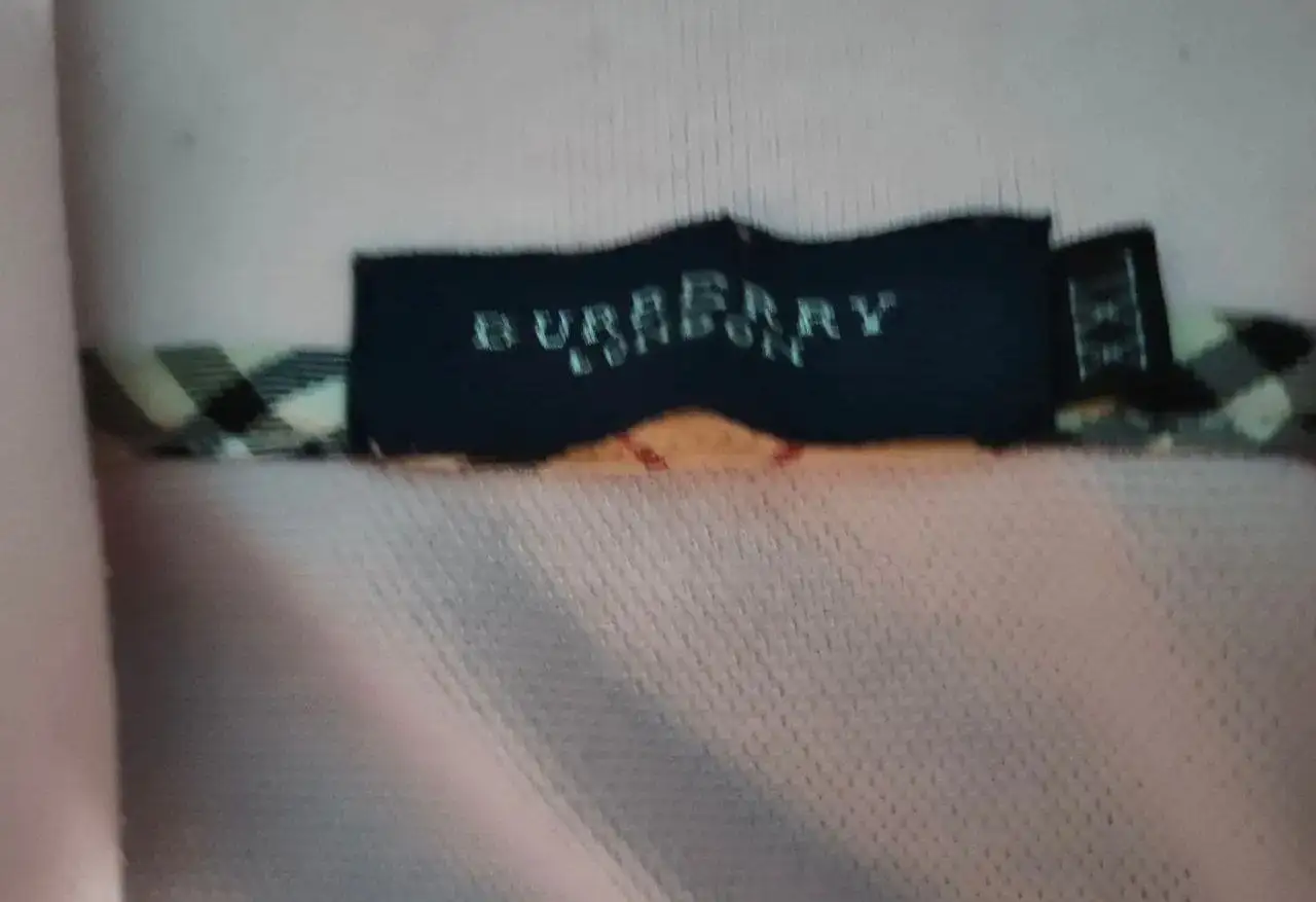 Продам 2 футболки Burberry и Dsquared2 оригинал - Мужская одежда (Одежда) в Москва