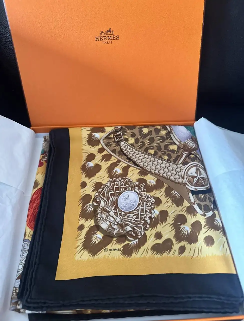 Платок Hermes 90x90 оригинал - Аксессуары (Одежда) в Москва