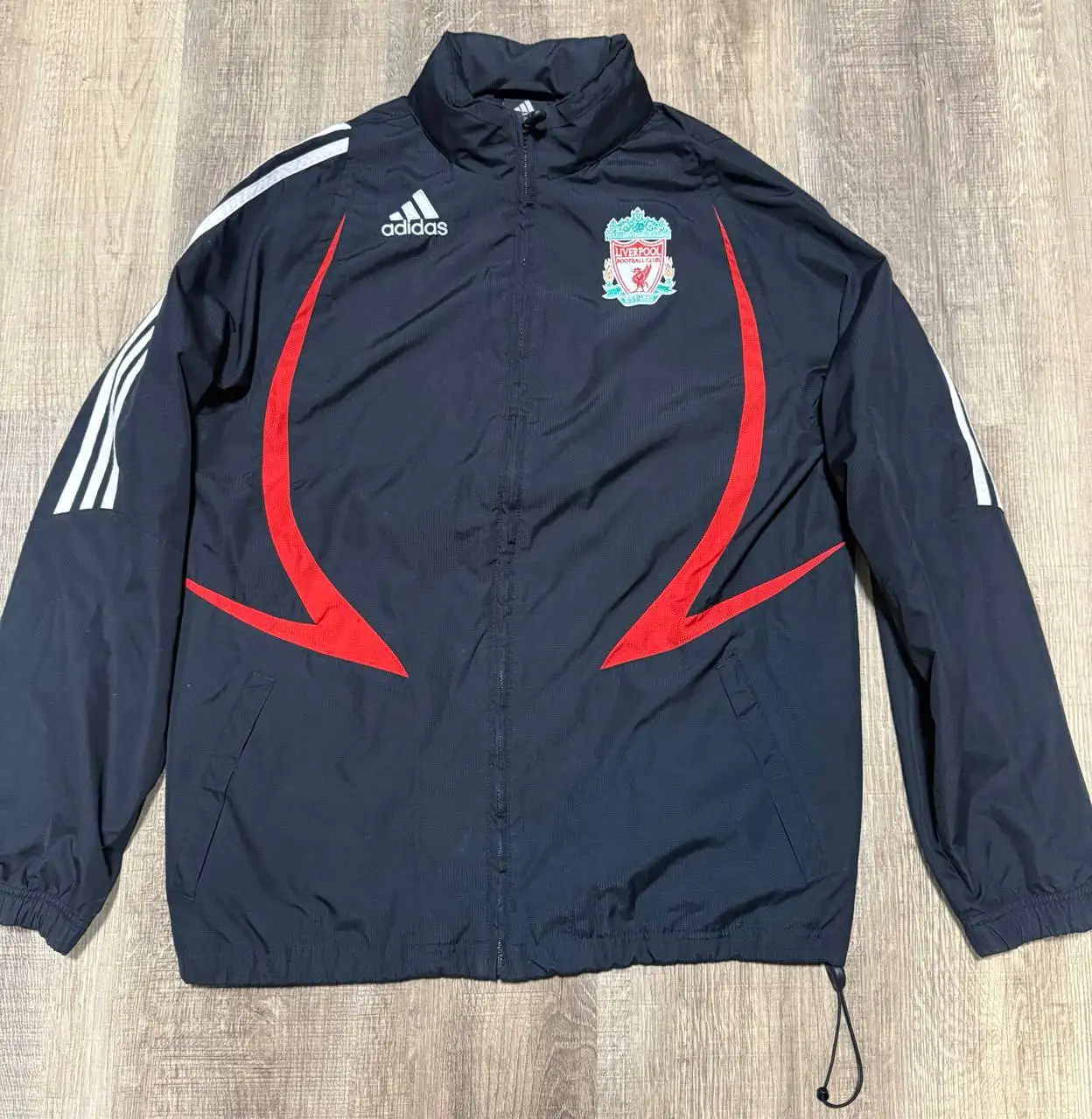Оригинал Adidas / Куртка Liverpool - Одежда в Москва