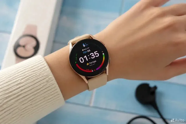 Samsung Galaxy Watch4 40mm смарт-часы б/у в отличном состоянии - Мелкая бытовая техника в Красноуфимск