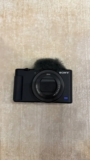 Продам Sony ZV-1 в идеальном состоянии - Портативная электроника в Москва