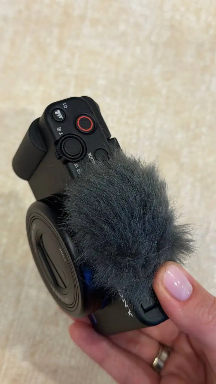 Продам Sony ZV-1 в идеальном состоянии - Видео и фототехника (Электроника) в Москва