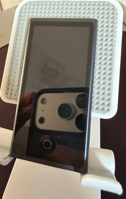 iPod nano 7 в хорошем состоянии - Портативная электроника в Москва