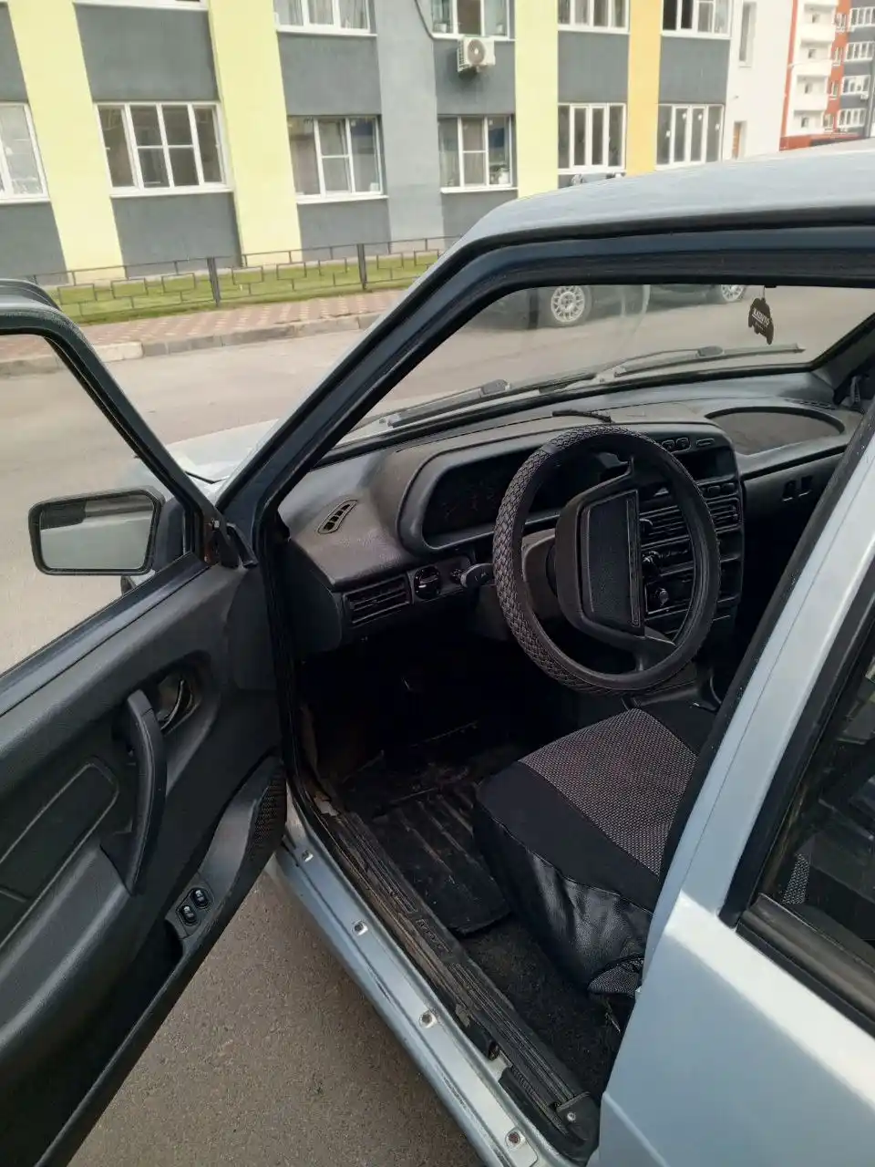 Продам ВАЗ 2114 после аварии требует вложений