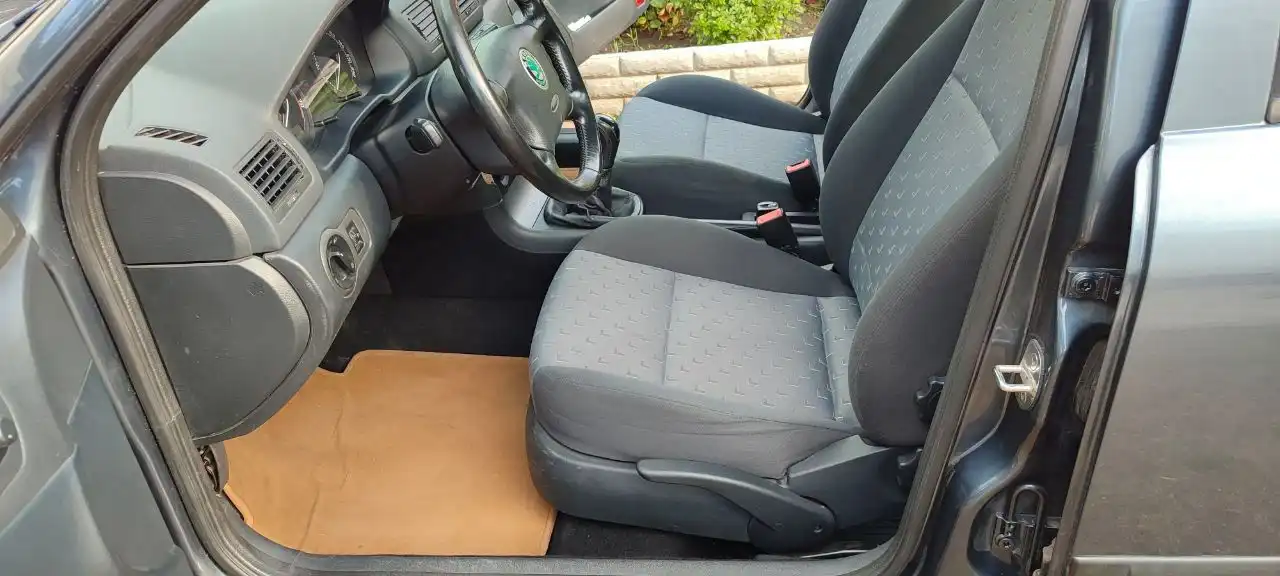 Шкода Октавия 1.6 2008 года