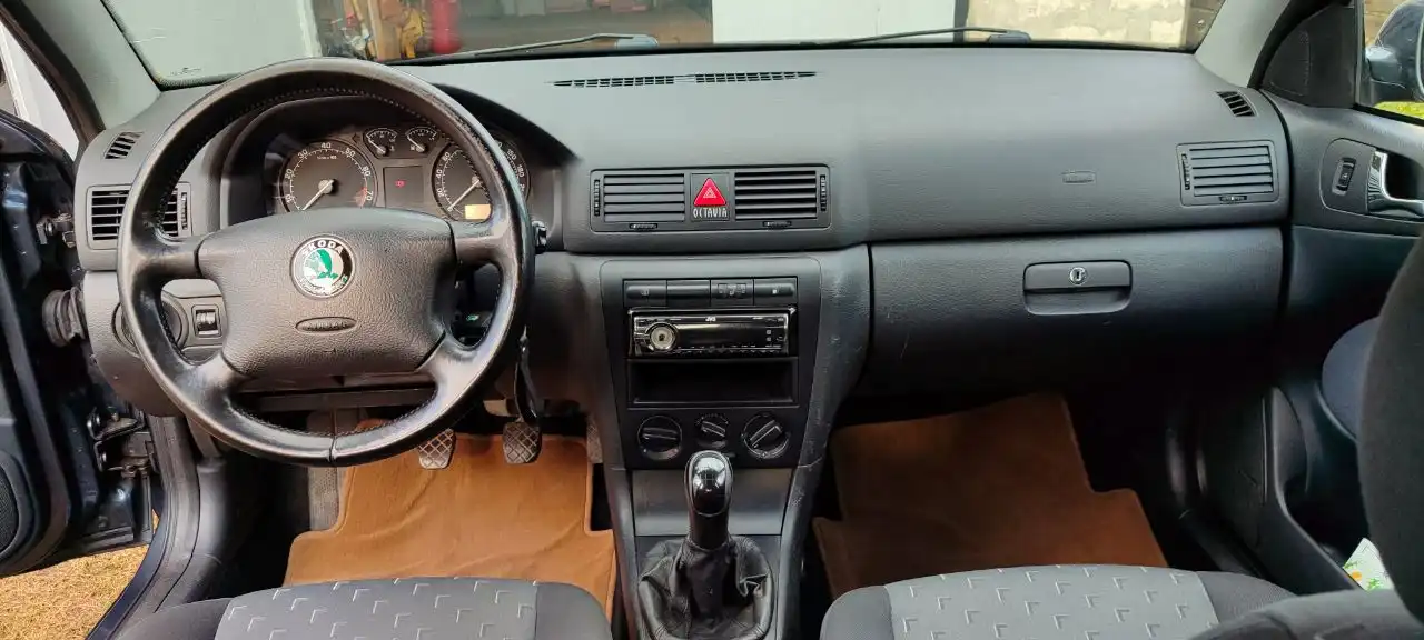 Шкода Октавия 1.6 2008 года