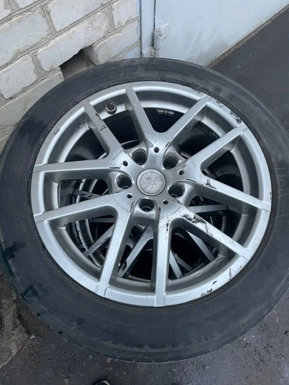 4 колеса с резиной 225/55 для BMW 7 серии