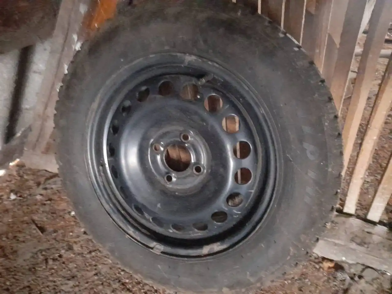 Продам резину Alpine R15 с дисками