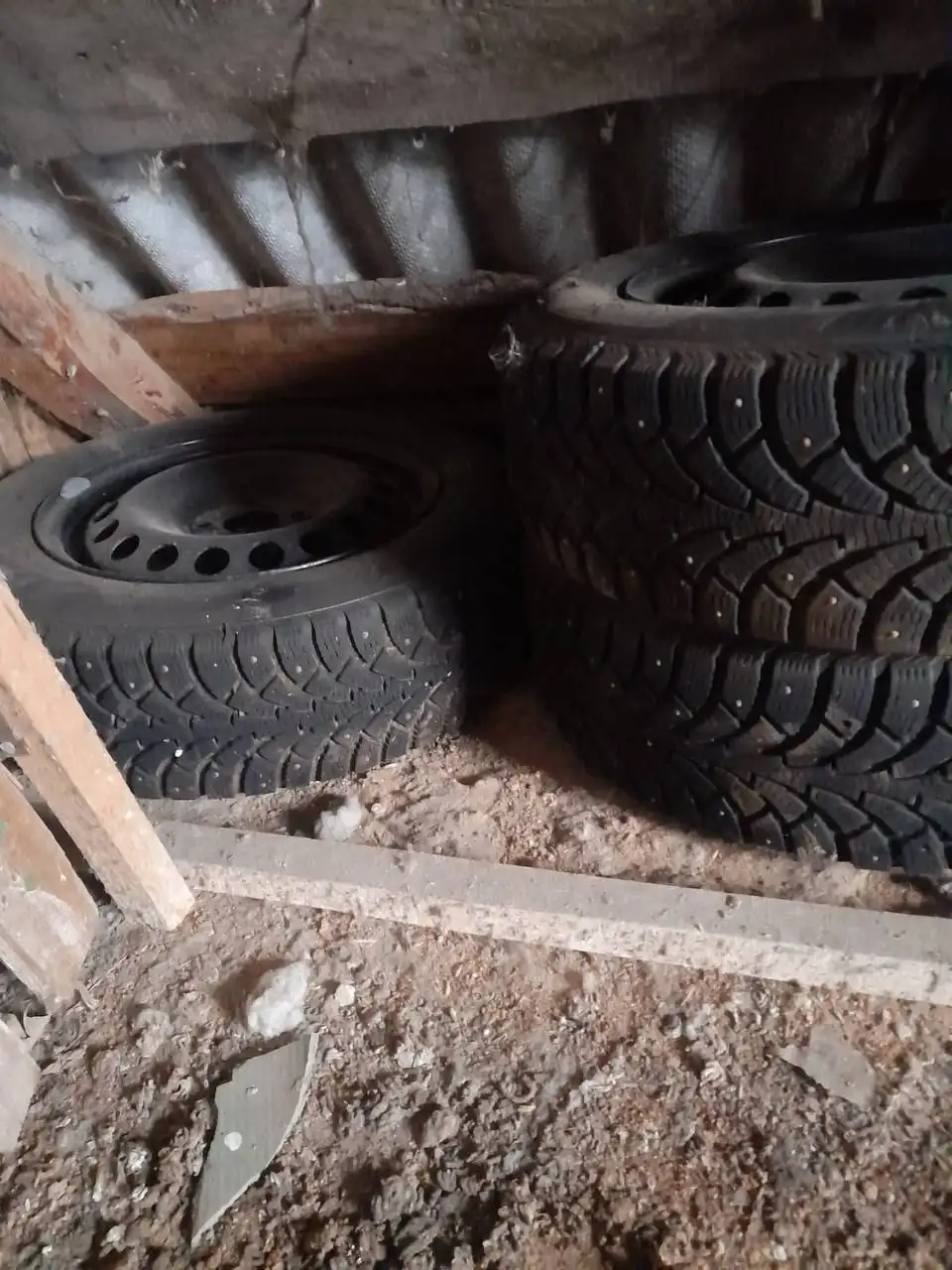 Продам резину Alpine R15 с дисками