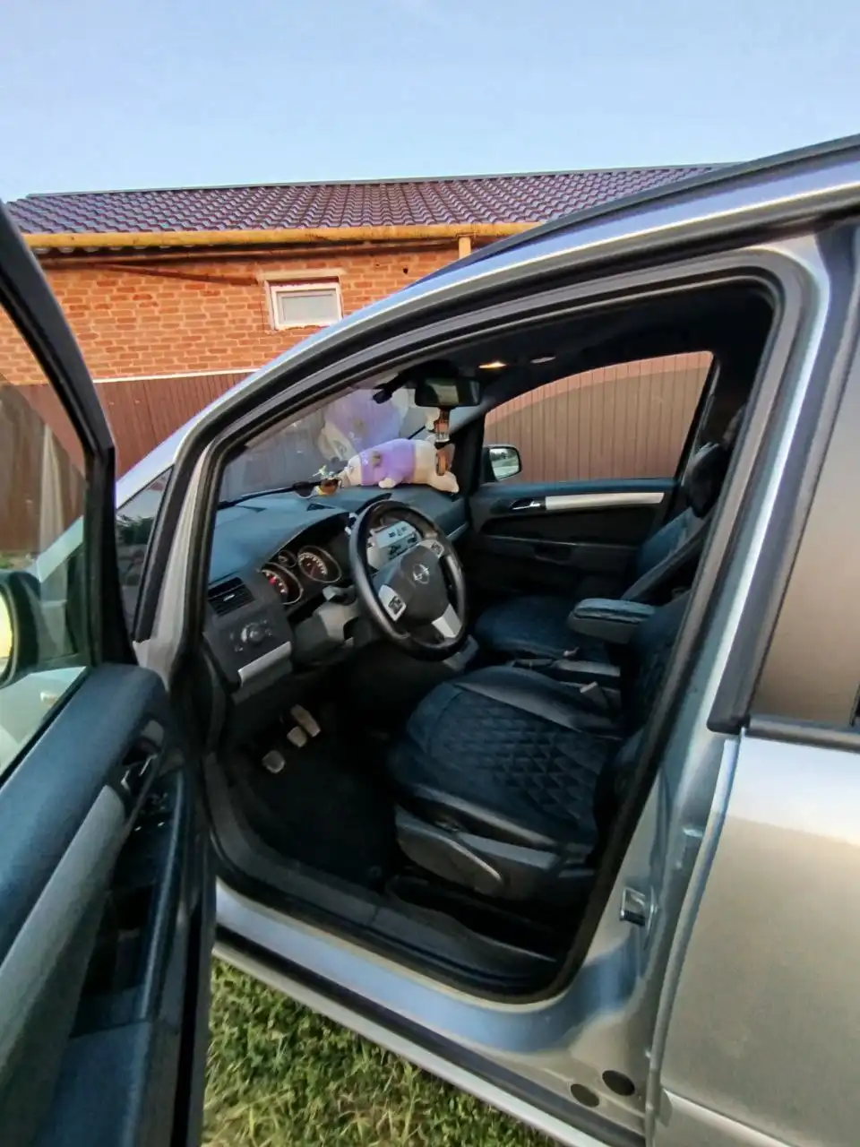 Продам Opel Zafira 2012 года