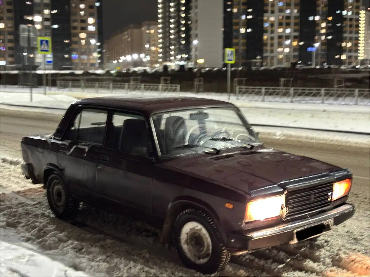 Продам ВАЗ 2107 7 лет без гнили